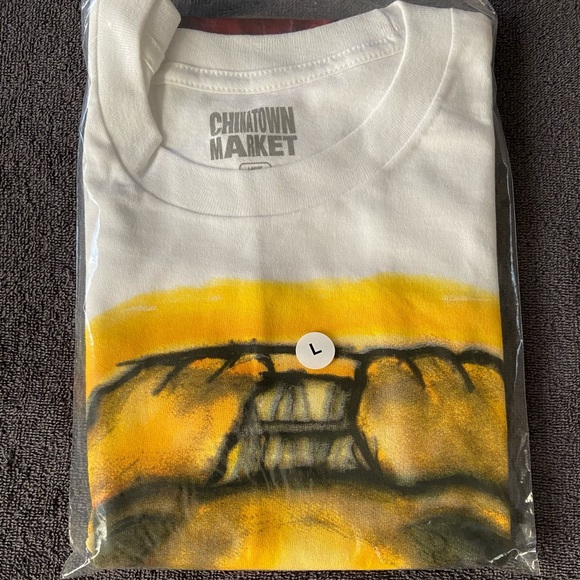 *NWT* CTM Airbrush Bear T - Shirt